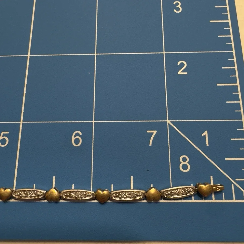5.6gr 10k Yellow White Gold Diamond Heart love Bracelet Delicate Dainty Feminine